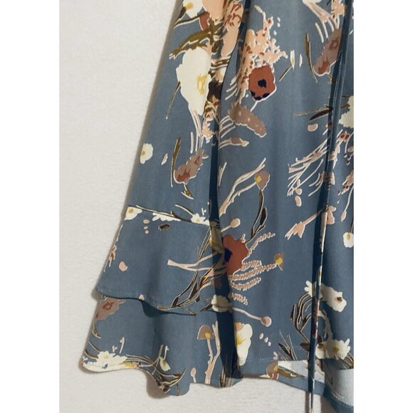 La Bellum Hillary Scott Top Womens Large Blue Floral Bell Sleeve Boho Romantic - Picture 3 of 7